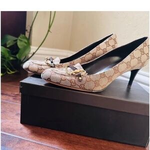 Gucci Beige GG Women's